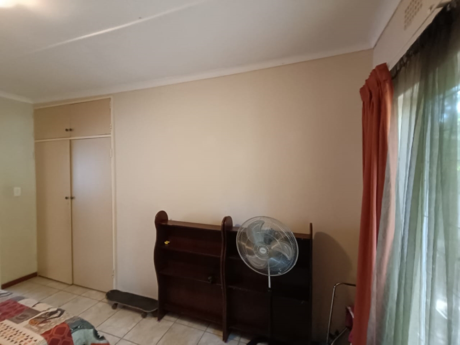 3 Bedroom Property for Sale in Protea Park North West